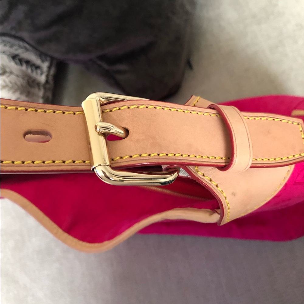Pink Handbag - Picture 5 of 7